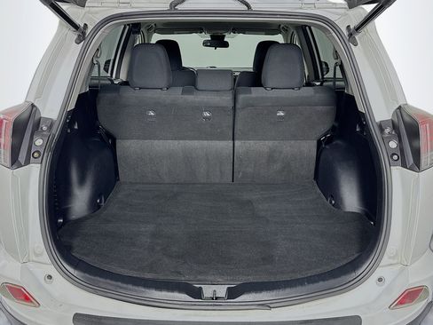 Used 2018 Toyota RAV4 XLE image 24