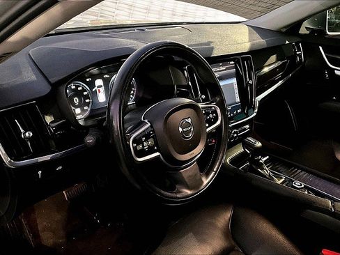 Used 2018 Volvo S90 T5 Momentum w/ Momentum Plus Package image 13