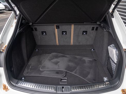 Certified 2025 Porsche Macan image 21