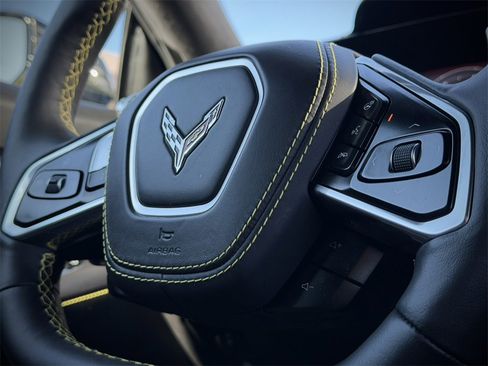 Used 2024 Chevrolet Corvette Stingray Premium Cpe w/ Z51 Performance Package image 10