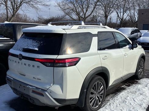 Used 2022 Nissan Pathfinder SL w/ SL Premium Package image 4