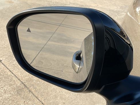 New 2026 Nissan Kicks SV image 10