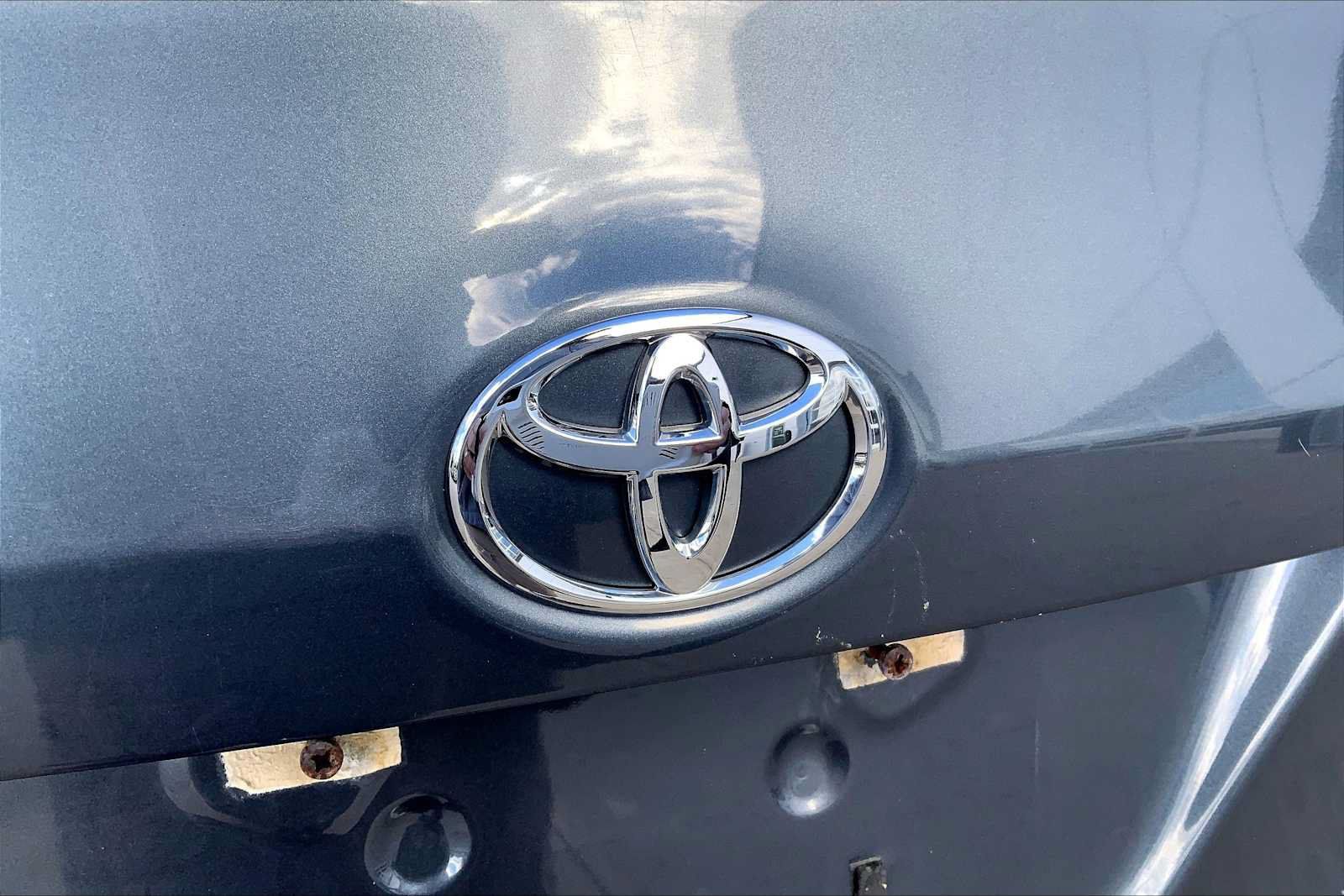Used 2016 Toyota Corolla LE FWD image 29