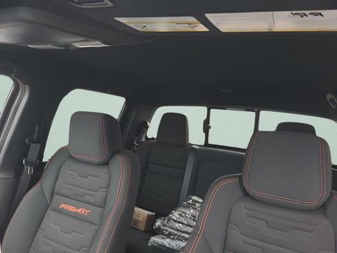 New 2026 Nissan Frontier PRO-4X w/ Pro-4x Convenience Package image 9