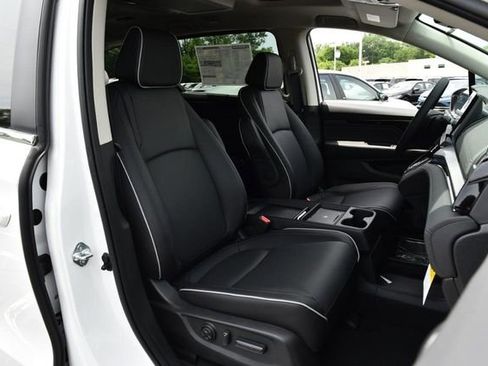New 2026 Honda Odyssey Touring image 22