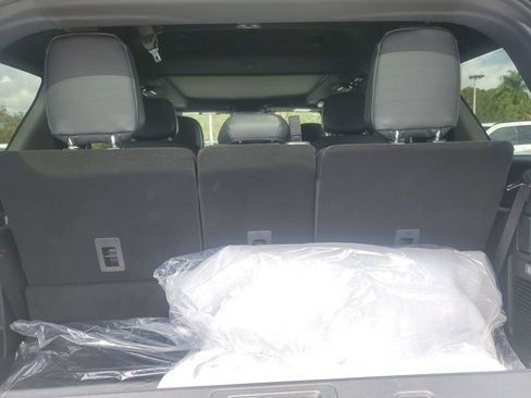 New 2025 Lincoln Navigator Reserve w/ Jet Appearance Package AWD/4WD image 5