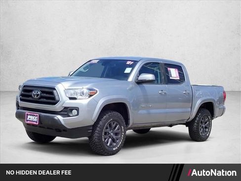 Used 2021 Toyota Tacoma SR5 w/ Technology Package AWD/4WD image 1