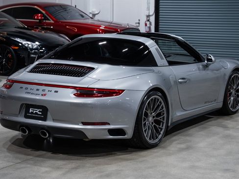 Used 2017 Porsche 911 Targa 4S AWD/4WD image 7