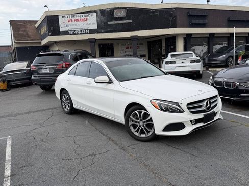 Used 2017 Mercedes-Benz C 300 4MATIC Sedan image 1