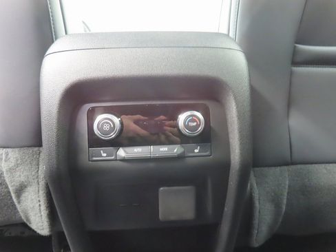 Used 2025 GMC Acadia Denali w/ Super Cruise Package image 11