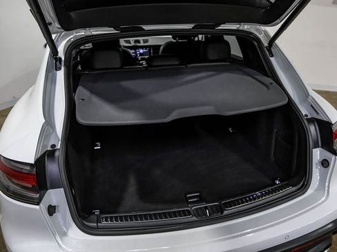 Used 2024 Porsche Macan AWD/4WD image 69