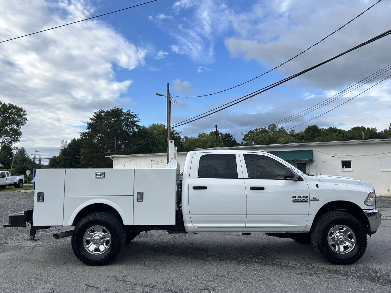 Used 2018 RAM 3500 Tradesman w/ Chrome Appearance Group AWD/4WD image 5