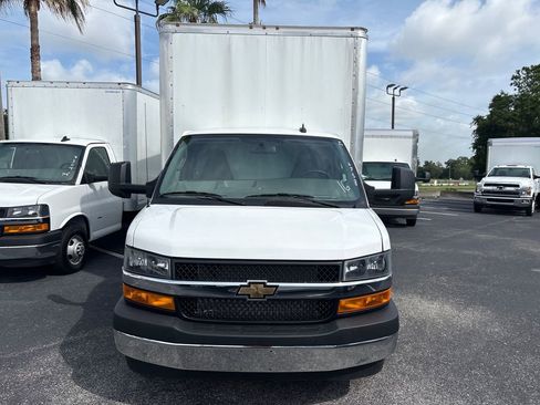 New 2025 Chevrolet Express 4500 Extended w/ Power Convenience Package RWD image 6