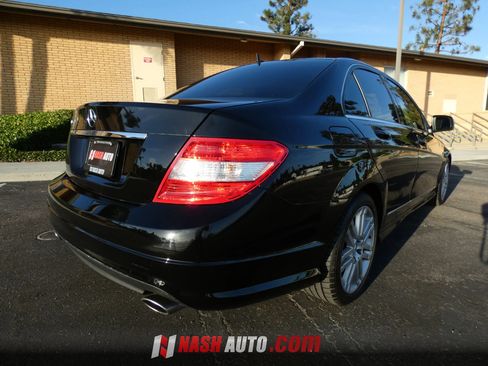 Used 2009 Mercedes-Benz C 300 Sedan image 8