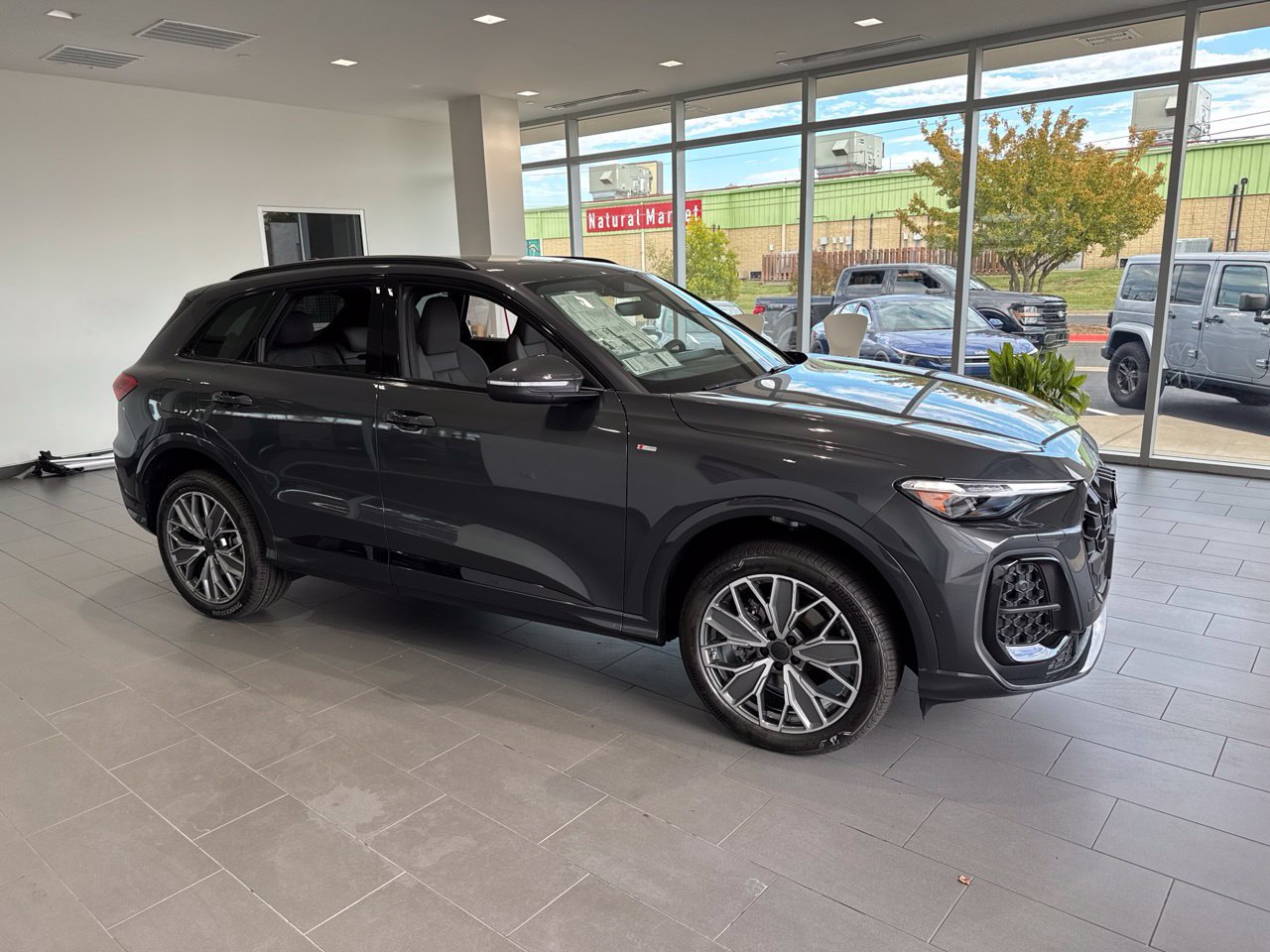 New 2026 Audi Q5 Premium Plus AWD/4WD image 1