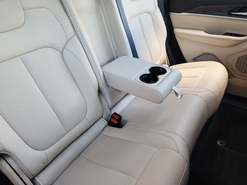 Certified 2023 Jeep Grand Cherokee Limited w/ Luxury Tech Group II image 27