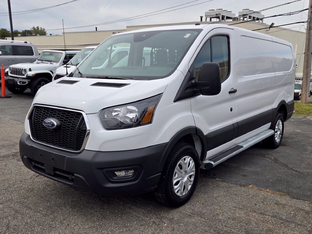 Used 2025 Ford Transit 250 Low Roof w/ Exterior Upgrade Package RWD image 4