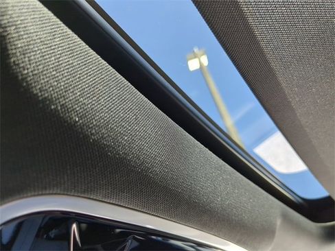 Used 2026 Land Rover Range Rover Velar S image 17