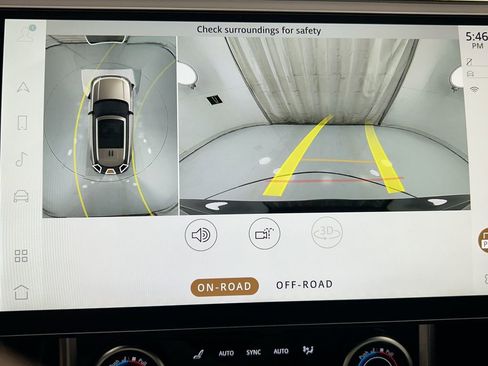 Used 2023 Land Rover Range Rover SE image 15