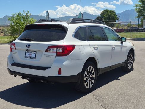 Used 2017 Subaru Outback 3.6R Limited w/ Popular Package #5 AWD/4WD image 5