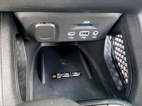 Used 2021 Chevrolet TrailBlazer RS w/ Sun and Liftgate Package image 15