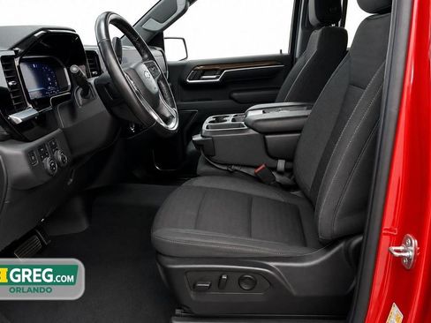 Used 2022 Chevrolet Silverado 1500 LT AWD/4WD image 8
