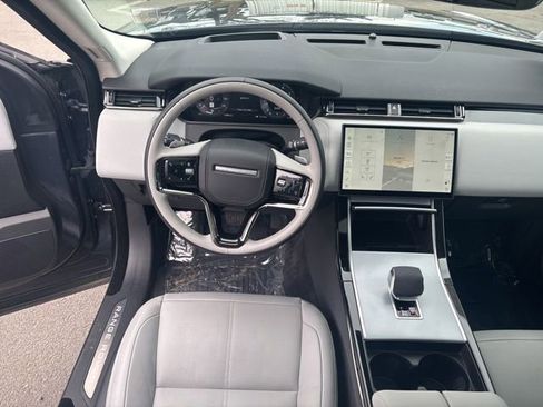 Used 2025 Land Rover Range Rover Velar S AWD/4WD image 30