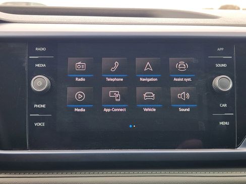 Used 2024 Volkswagen Taos SE image 16