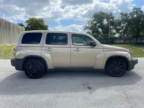Used 2007 Chevrolet HHR LS image 7