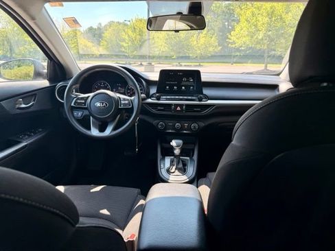 Used 2021 Kia Forte LXS FWD image 24