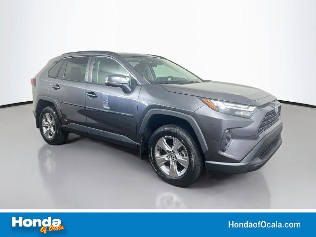 Used 2022 Toyota RAV4 XLE w/ Convenience Package AWD/4WD image 1