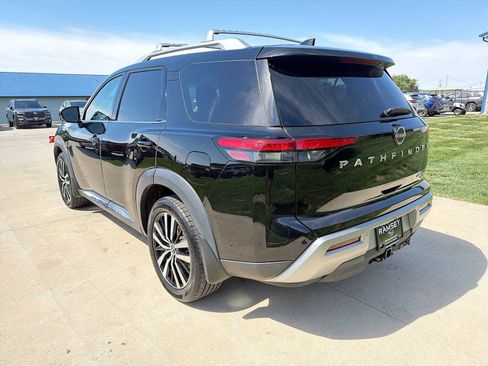 Used 2023 Nissan Pathfinder Platinum AWD/4WD image 4