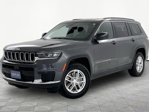Used 2024 Jeep Grand Cherokee L Laredo w/ Trailer Tow Package AWD/4WD image 3