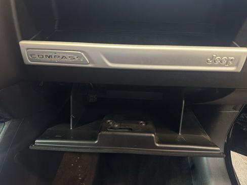 Used 2016 Jeep Compass Sport image 22