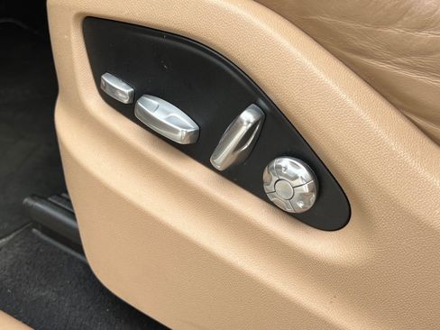 Certified 2020 Porsche Cayenne image 33