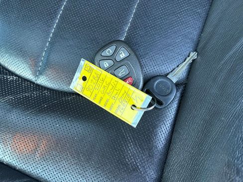 Used 2016 GMC Acadia Denali image 36