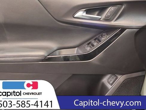 Used 2025 Chevrolet Equinox LT w/ Convenience Package II AWD/4WD image 11