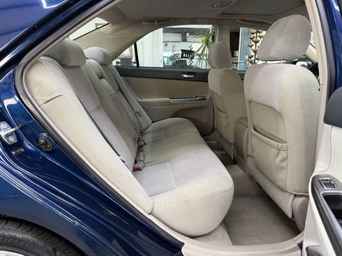 Used 2004 Toyota Camry SE FWD image 14