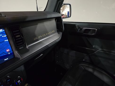 New 2025 Ford Bronco Badlands image 30