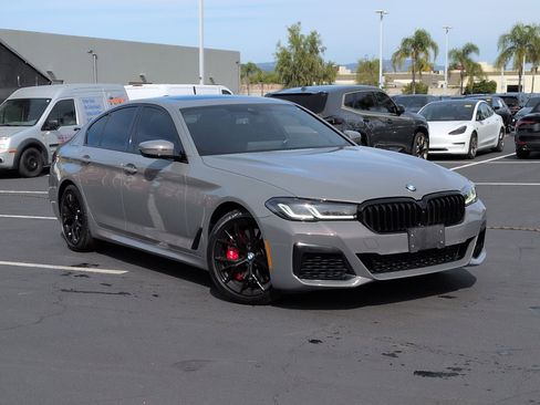 Used 2021 BMW 540i xDrive w/ M Sport Package image 2