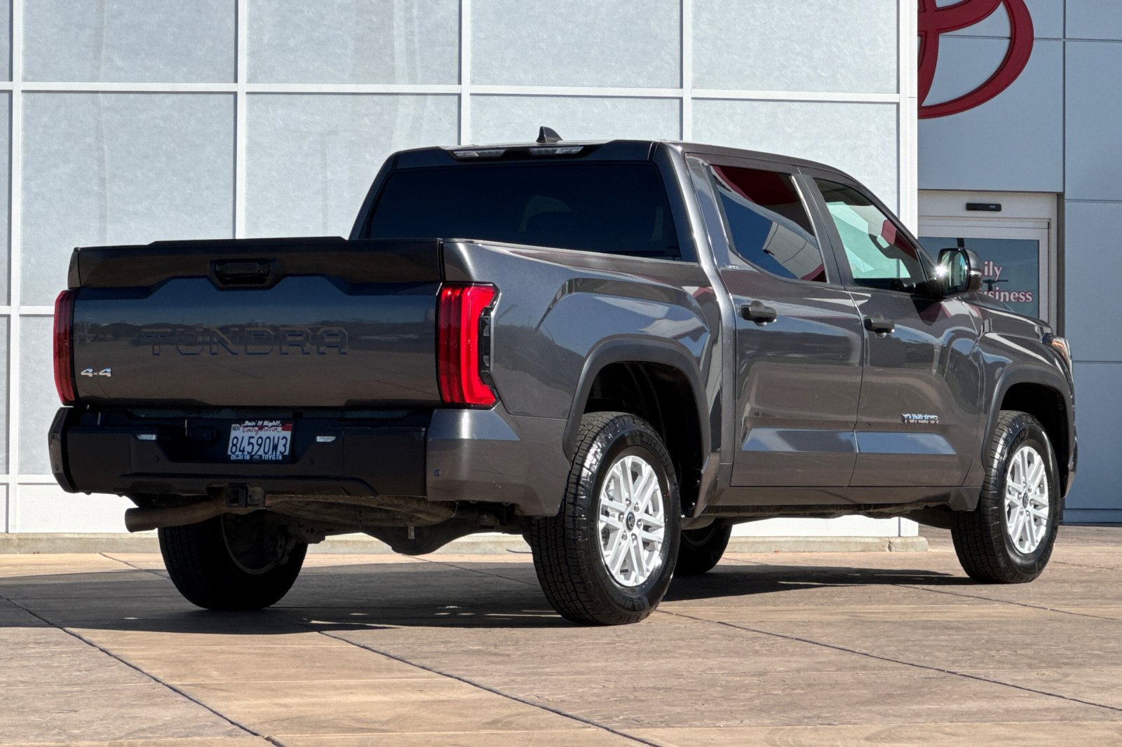 Used 2024 Toyota Tundra SR5 w/ SR5 Convenience Package AWD/4WD image 4