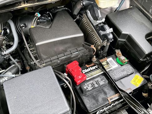 Used 2017 Toyota Sienna XLE image 32