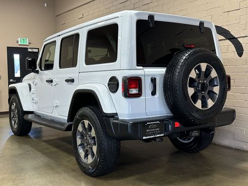 Used 2021 Jeep Wrangler Unlimited Sahara w/ Uconnect 4C Nav & Sound Group image 6