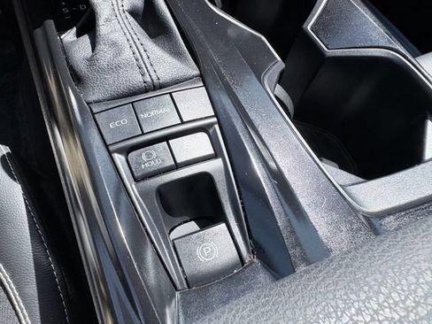 Used 2025 Toyota Camry SE FWD image 19