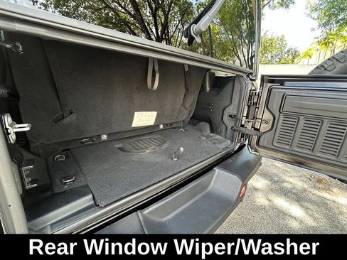 Used 2018 Jeep Wrangler Rubicon AWD/4WD image 34
