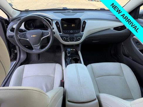 Used 2024 Chevrolet Malibu LT FWD image 5