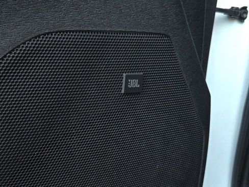 Used 2017 Toyota Sienna Limited image 12