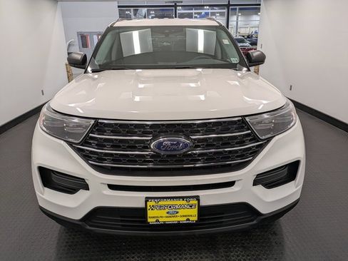Certified 2023 Ford Explorer XLT image 2