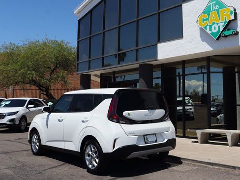 Used 2023 Kia Soul LX w/ Option Group 015 image 9