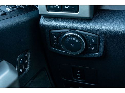 Used 2022 Ford F250 Lariat w/ Tremor Off-Road Package image 28